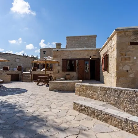 Stone Court Boutique 4*