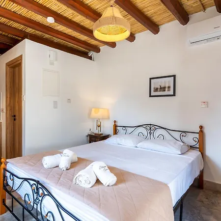 Stone Court Boutique 4*