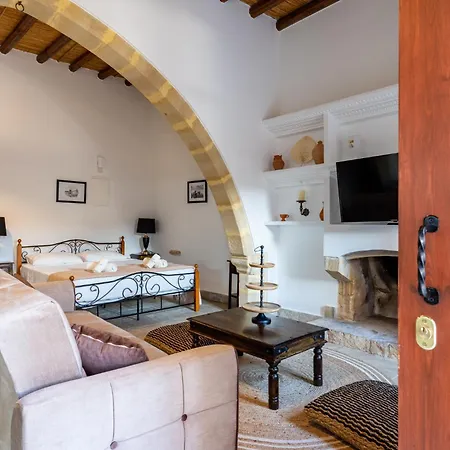 Aparthotel Stone Court Boutique *