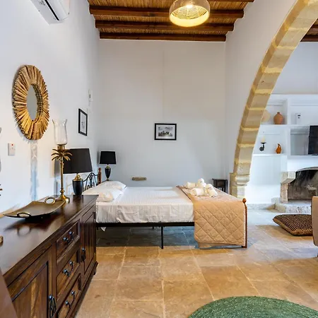 Stone Court Boutique Aparthotel