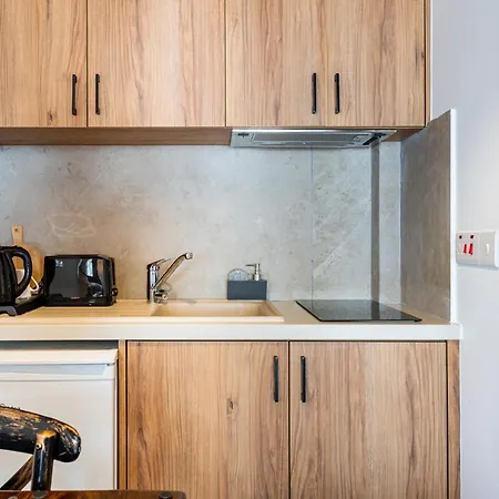 Stone Court Boutique Aparthotel *