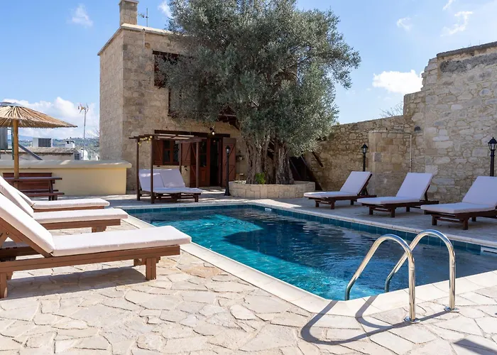 Stone Court Boutique 4*