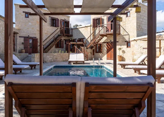 Aparthotel Stone Court Boutique 4*