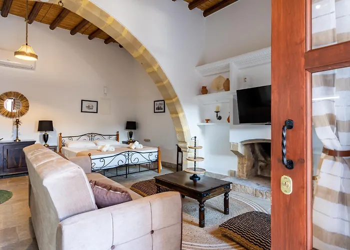 Aparthotel Stone Court Boutique 4*