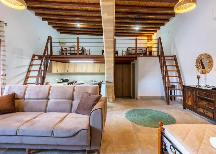 Stone Court Boutique 4*