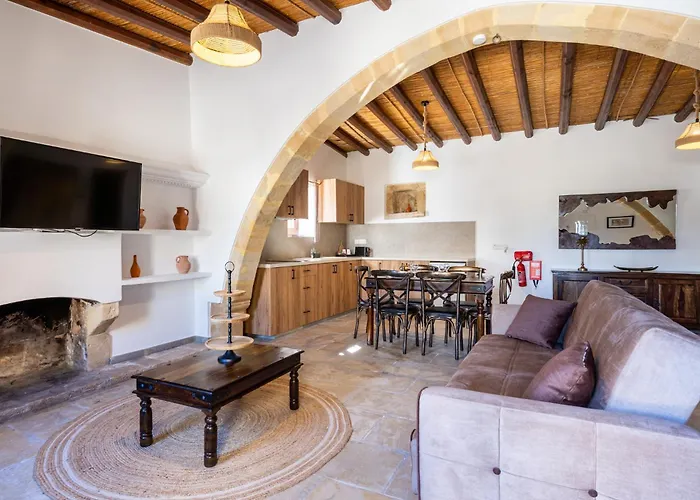 Stone Court Boutique 4* Miliu