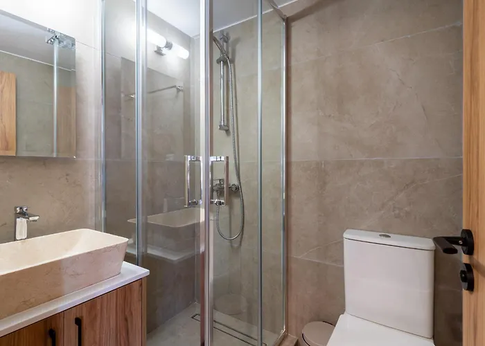 Stone Court Boutique 4*