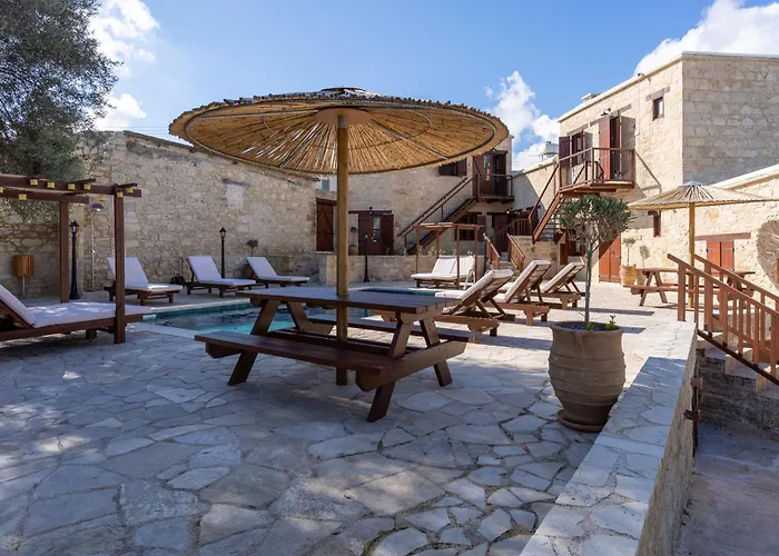 Stone Court Boutique Hotel apartamentowy 4*